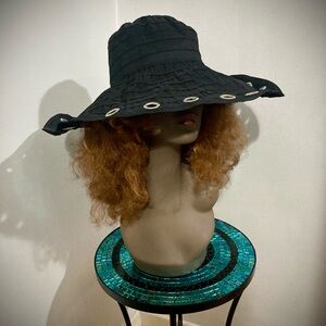 NWT San Diego Hat Co. - Packable Sun Hat Poseable brim & grommets for chin strap